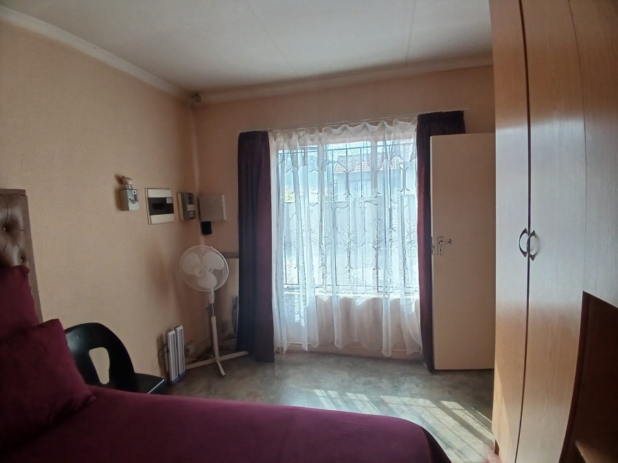 2 Bedroom Property for Sale in Tlhabane West North West